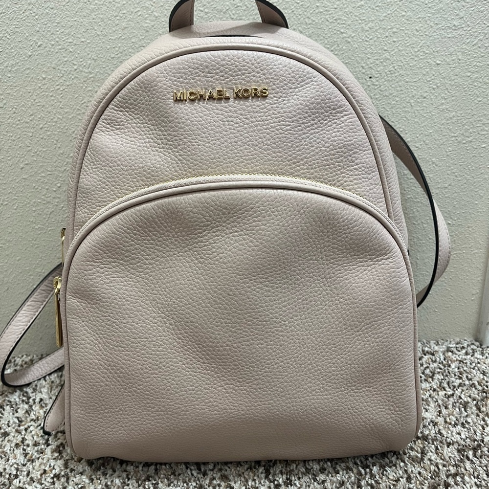 MICHAEL KORS LIGHT PINK BACKPACK